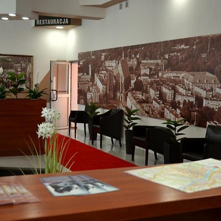 Hotel Piast Ныса Экстерьер фото