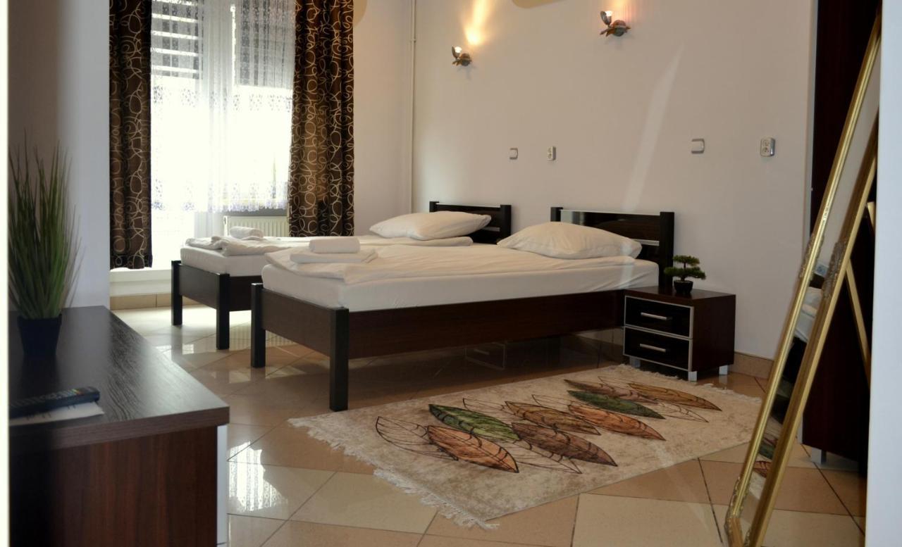 Hotel Piast Ныса Экстерьер фото