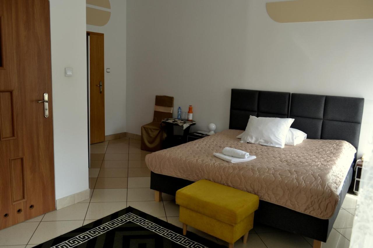 Hotel Piast Ныса Экстерьер фото